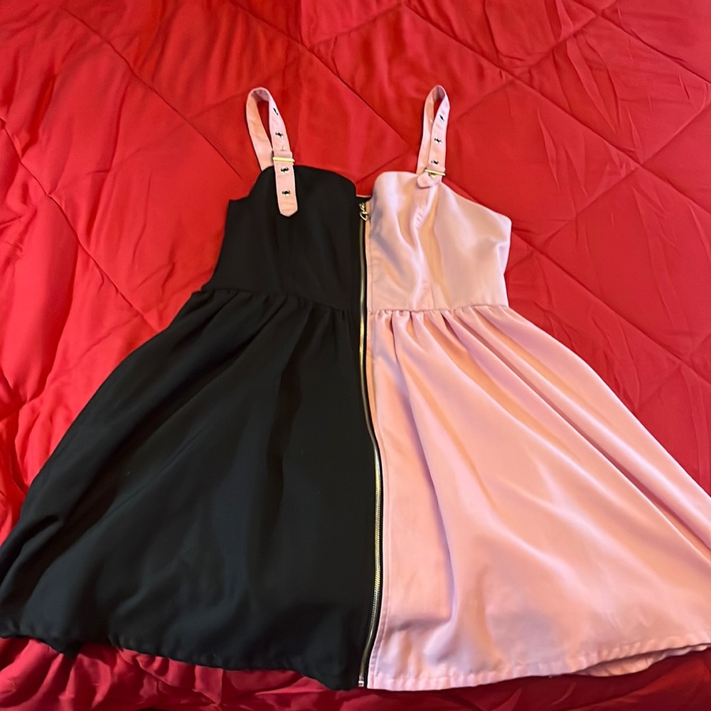 Hot Topic XL Black and Pink Midi Dress